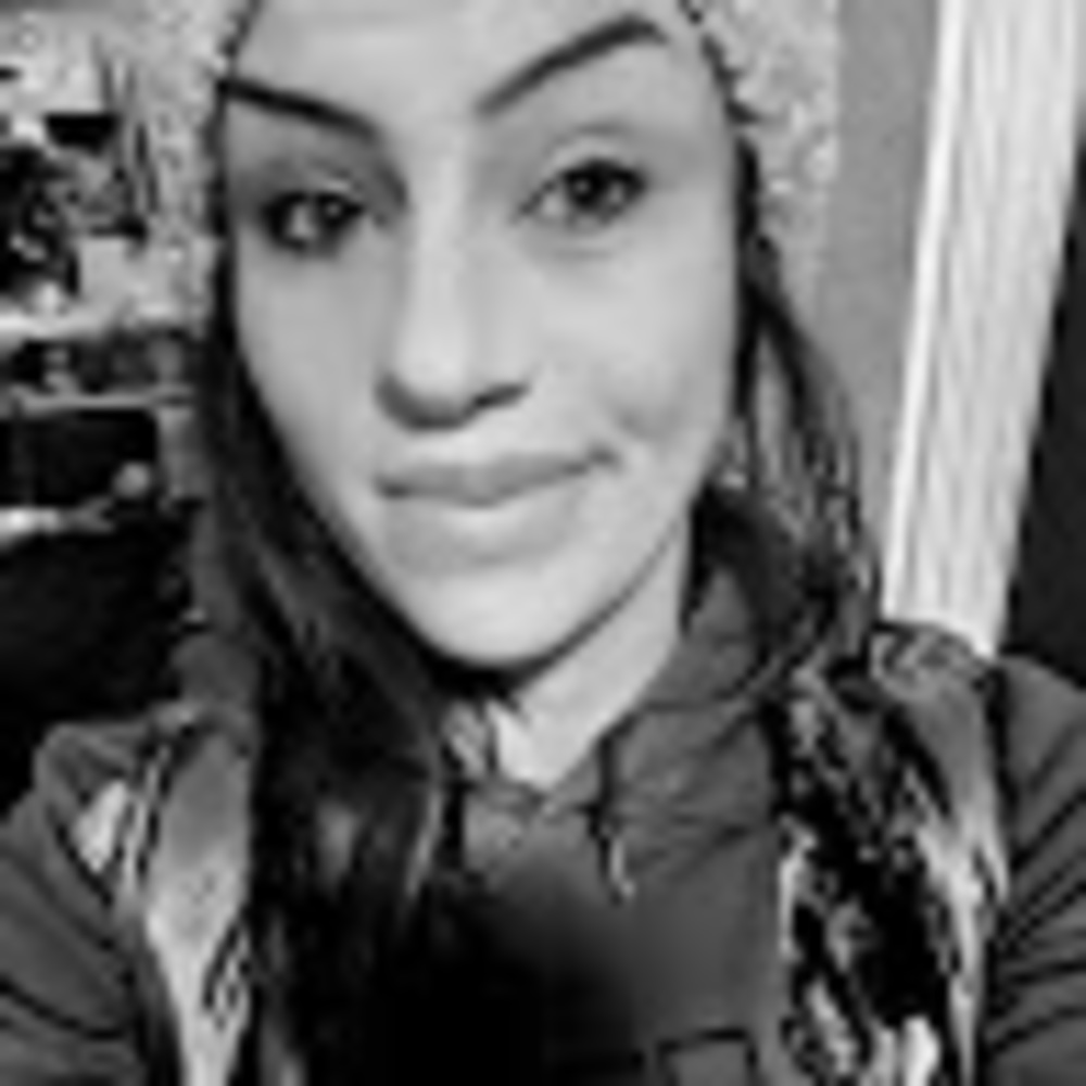 Meet your Posher, Hollie